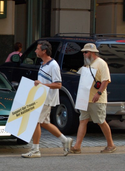 Veterans protesting Allen, photo by Pam Rotella