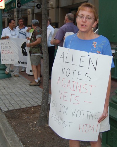 Veterans protesting Allen, photo by Pam Rotella